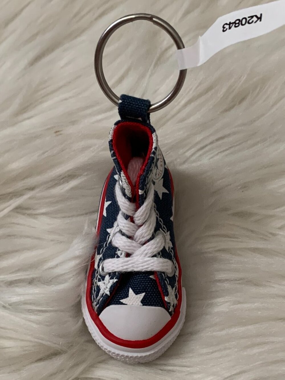 CONVERSE All Star Chuck Taylor Sneaker Key Ring in Navy/Red - Picture 3 of 3